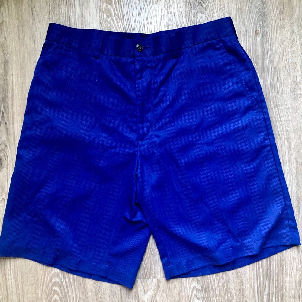 Men’s golf shorts. PGA Tour